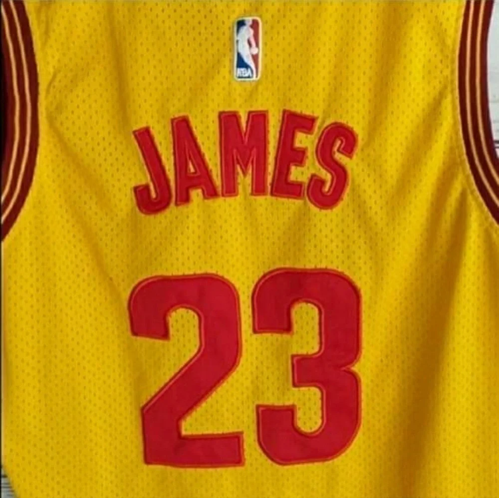 LeBron James 23 Cavaliers‎ Gold Red Jersey 23 XL
